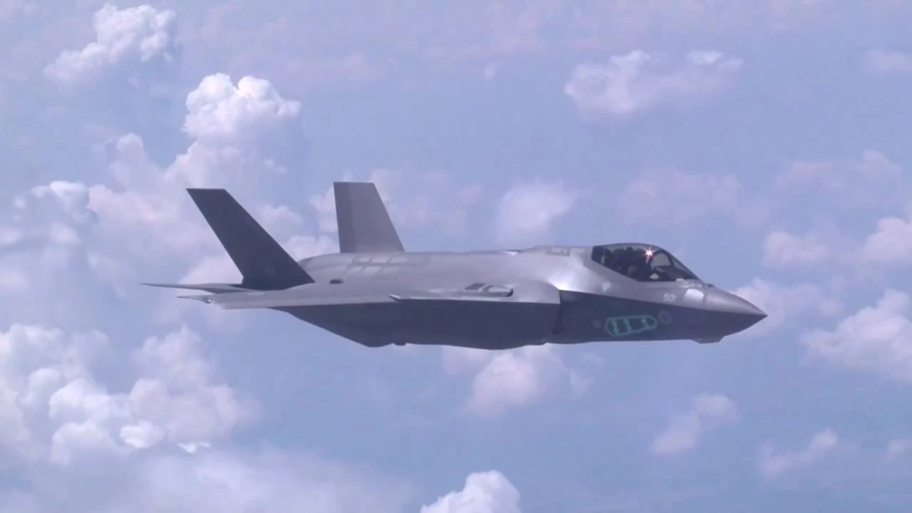 Ισραηλινό F-35 «Adir» σε εντυπωσιακούς ελιγμούς – Βίντεο
